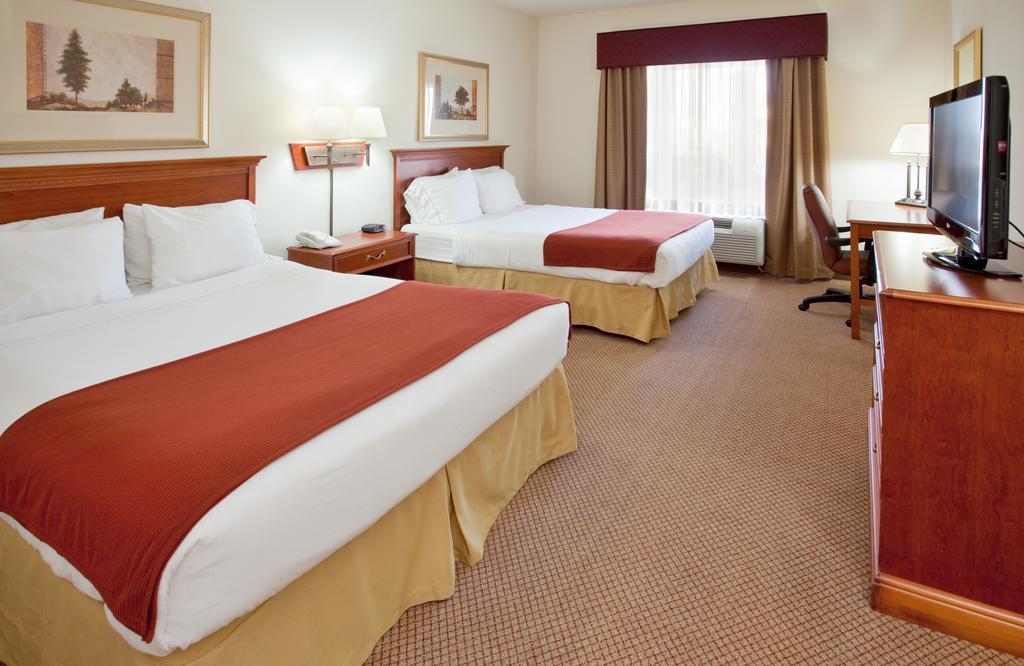 Seasons Inn & Suites Highland Номер фото